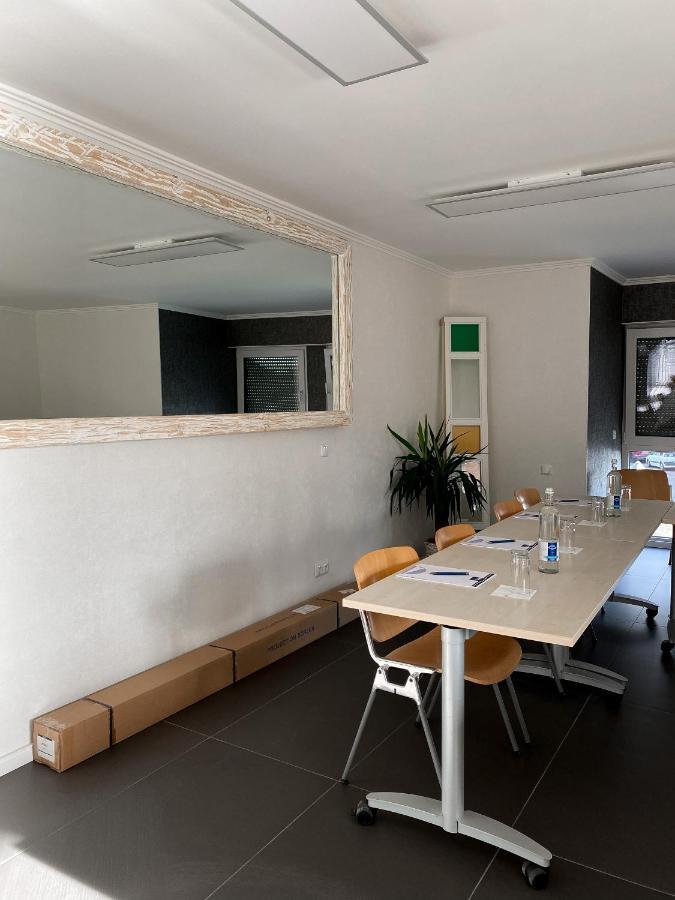 Mg-Quartier Hostel Monchengladbach Ngoại thất bức ảnh