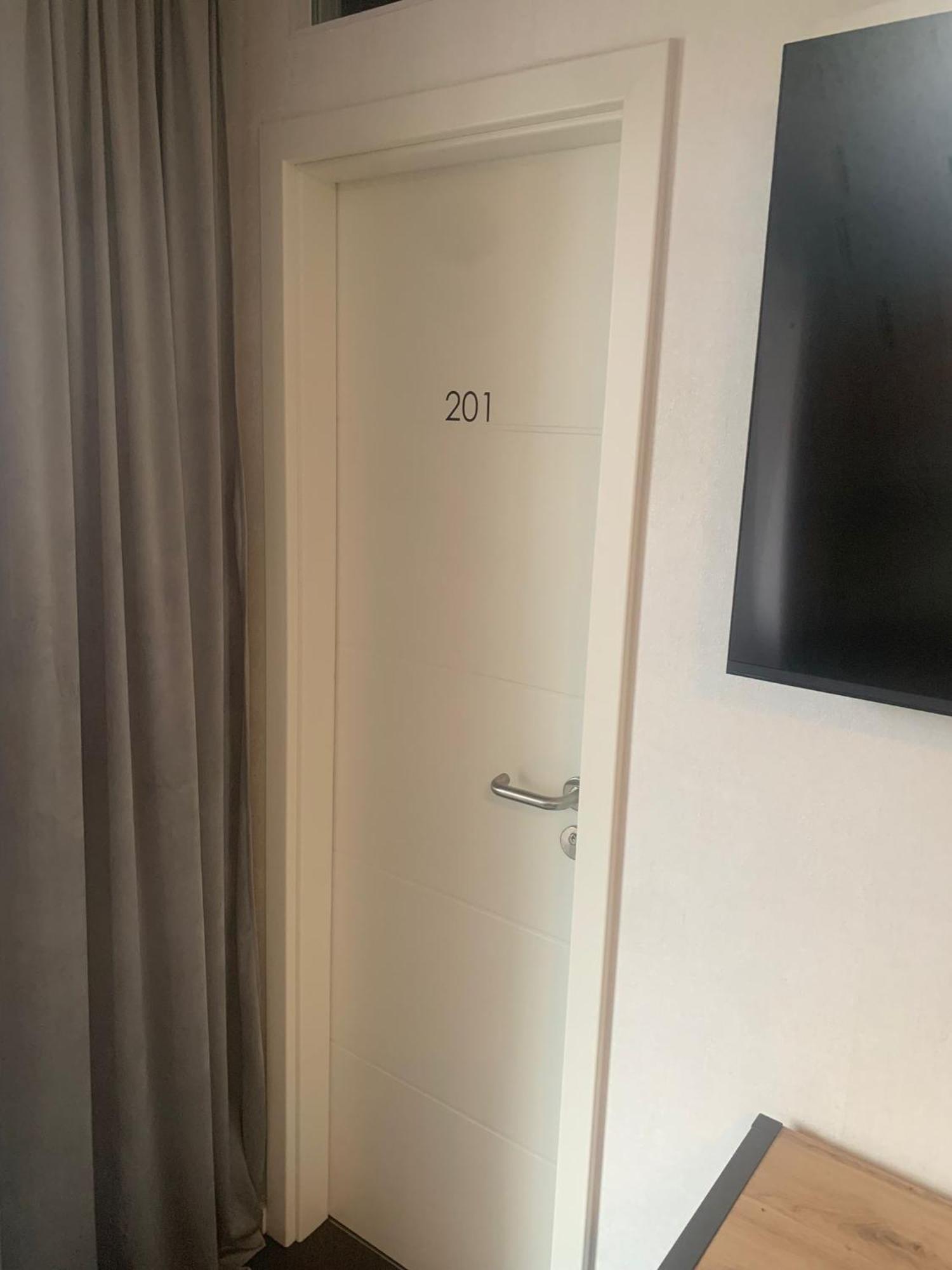 Mg-Quartier Hostel Monchengladbach Ngoại thất bức ảnh