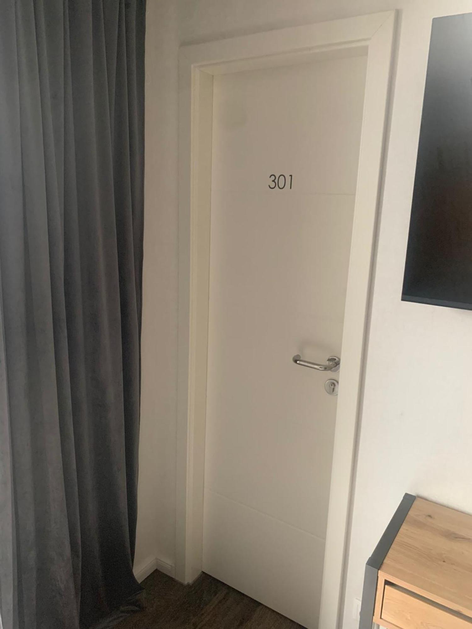 Mg-Quartier Hostel Monchengladbach Ngoại thất bức ảnh